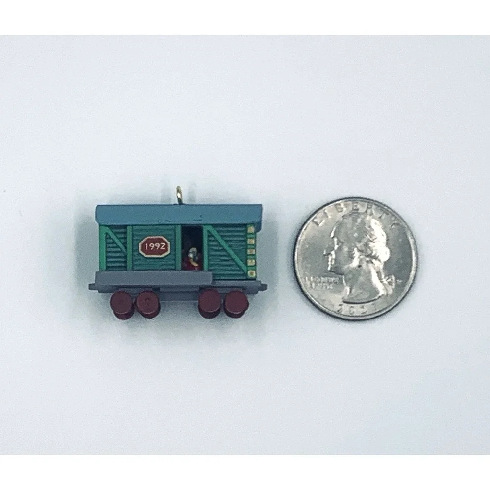 Hallmark Keepsake Miniature Ornament Noel R.R. Box Car #4‎ 1992 Vintage Train